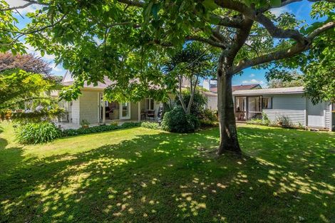 Photo of property in 12 Kowhai Grove, Waikanae, 5036