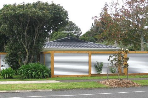 Photo of property in 2/51 The Boulevard, Sunnyhills, Auckland, 2010