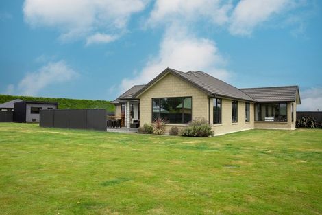 Photo of property in 12 Tui Place, Edendale, Wyndham, 9893