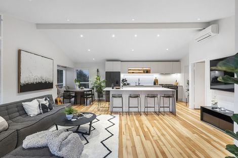 Photo of property in 13 Keldale Place, Forrest Hill, Auckland, 0620