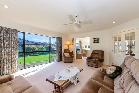 Photo of property in 76 Parata Street, Waikanae, 5036