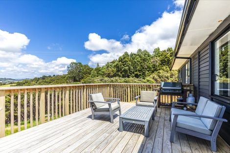 Photo of property in 70 Upper Whangateau Road, Big Omaha, 0985