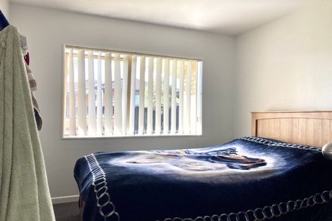 Photo of property in 41 Roy Maloney Drive, Henderson, Auckland, 0612