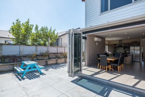 Photo of property in 61 Quadrant Heights, Paraparaumu, 5032