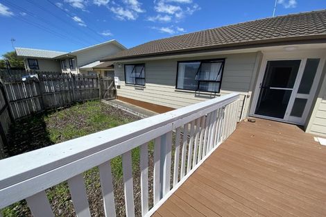 Photo of property in 1/16 Cabello Place, Unsworth Heights, Auckland, 0632