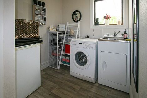 Photo of property in 2 Bracken Street, Petone, Lower Hutt, 5012