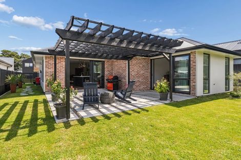 Photo of property in 21 Cynisca Crescent, Wallaceville, Upper Hutt, 5018