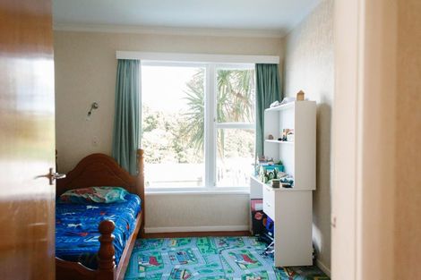 Photo of property in 31 Dowse Drive, Maungaraki, Lower Hutt, 5010