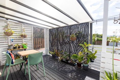 Photo of property in 71 Pipiroa Road, Ngatea, 3503