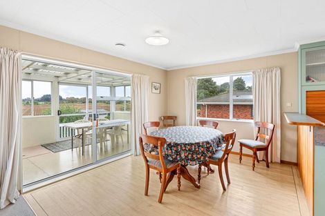 Photo of property in 62 Kawiu Road, Levin, 5510