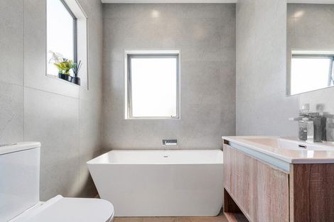 Photo of property in 1/1a Halsey Road, Manurewa, Auckland, 2102