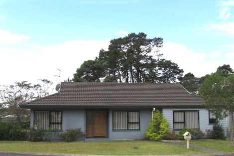 Photo of property in 9 Wyatt Place, Glendene, Auckland, 0602