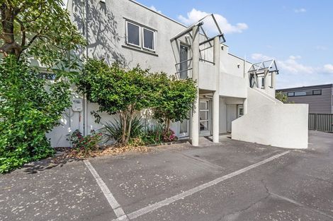 Photo of property in 3/18 Parr Terrace, Castor Bay, Auckland, 0620