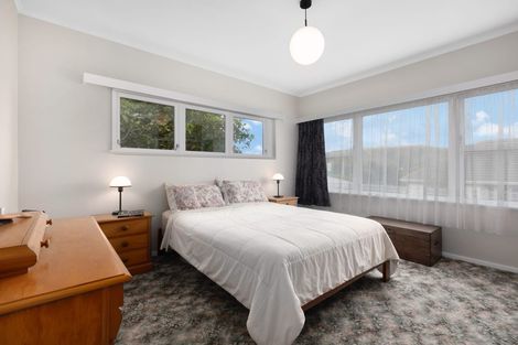 Photo of property in 4 Mana View Road, Paremata, Porirua, 5026