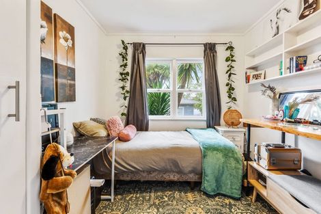 Photo of property in 19 Lanigan Street, Birkdale, Auckland, 0626