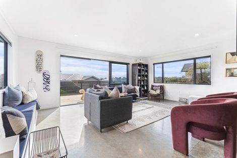 Photo of property in 67 Cyrus Street, Whalers Gate, New Plymouth, 4310