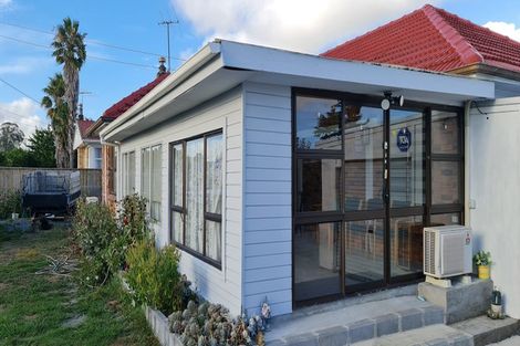 Photo of property in 72 Valentine Street, Papakura, 2110