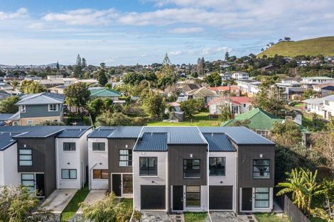 Photo of property in 13b Purata Place, Mangere Bridge, Auckland, 2022