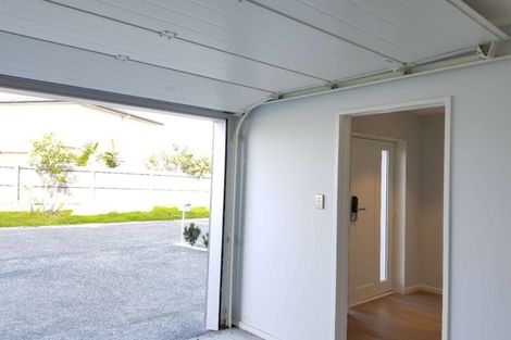 Photo of property in 75 Bordeaux Parade, Te Atatu South, Auckland, 0610