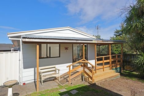 Photo of property in 2/103 Sturges Road, Henderson, Auckland, 0612