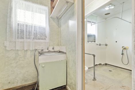 Photo of property in 12b Poutini Place, Manurewa, Auckland, 2102