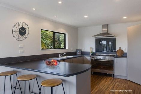 Photo of property in 38b Bay Street, Red Beach, 0932