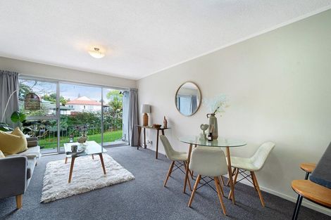 Photo of property in 2/26 Kohekohe Street, New Lynn, Auckland, 0600