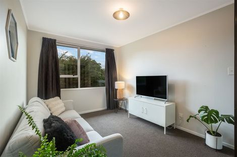 Photo of property in 5 Woolwich Close, Whitby, Porirua, 5024