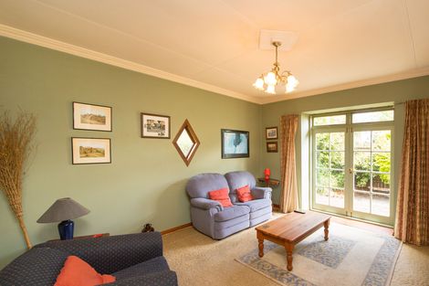 Photo of property in 34 Florence Avenue, Palmerston North, 4414