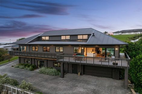 Photo of property in 39 Bayview Park Lane, Orewa, 0931