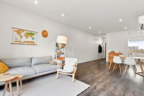 Photo of property in 37 Peihana Road, Hobsonville, Auckland, 0616
