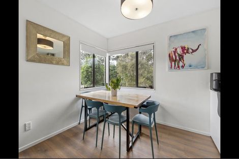 Photo of property in 16 Monkton Close, Greenhithe, Auckland, 0632