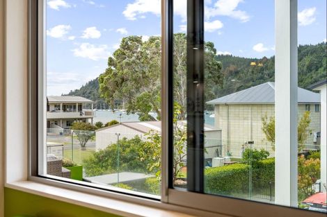 Photo of property in 202 Bond Street, Whangamata, 3620