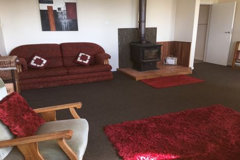 Photo of property in 17 Aubrey Street, Waitara, 4320