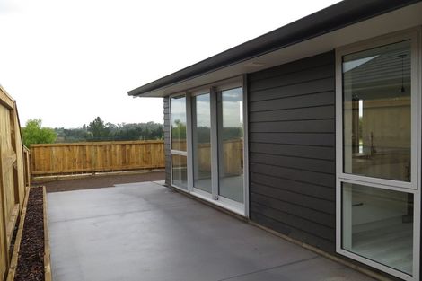 Photo of property in 16 Kahawai Place, Omokoroa, 3114