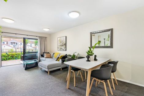 Photo of property in 3/21 Armoy Drive, East Tamaki, Auckland, 2016