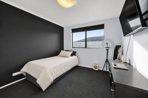 Photo of property in 5 Reremoana Close, Hawera, 4610