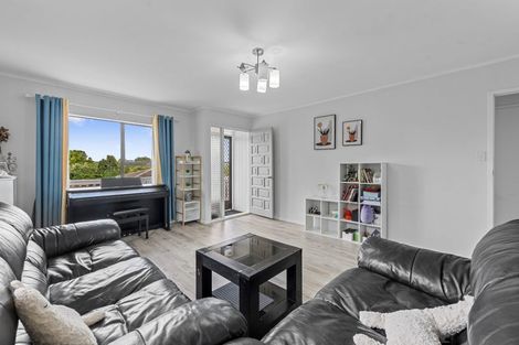 Photo of property in 2/2 Anna Watson Road, Half Moon Bay, Auckland, 2012