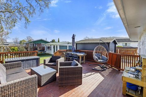Photo of property in 12 Moeraki Road, Maoribank, Upper Hutt, 5018