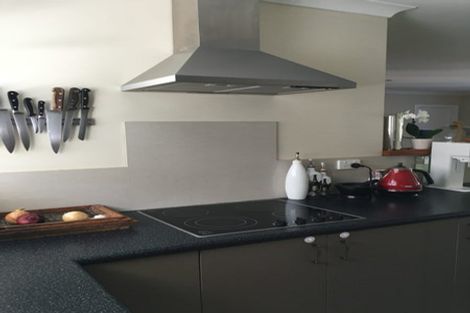 Photo of property in 4 Main Street, Hospital Hill, Napier, 4110