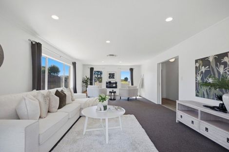 Photo of property in 50 Dickson Road, Papamoa Beach, Papamoa, 3118