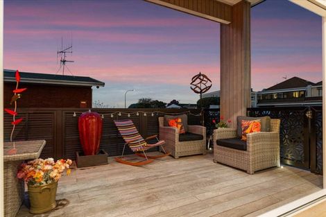 Photo of property in 2 Laing Place, Otumoetai, Tauranga, 3110