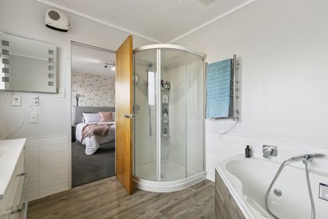 Photo of property in 12 Cullen Place, Tawa, Wellington, 5028