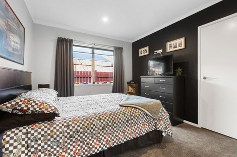 Photo of property in 22 Dreaver Drive, Waitara, 4320