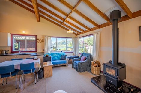 Photo of property in 25 Seaview Lane, Wainui, French Farm, 7582