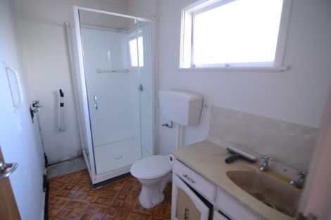 Photo of property in 486 Blockhouse Bay Road, Blockhouse Bay, Auckland, 0600