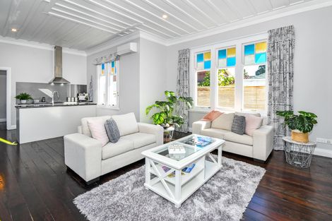 Photo of property in 1/7 Opaheke Road, Papakura, 2110