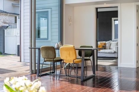 Photo of property in 5 Helm Place, Whitby, Porirua, 5024