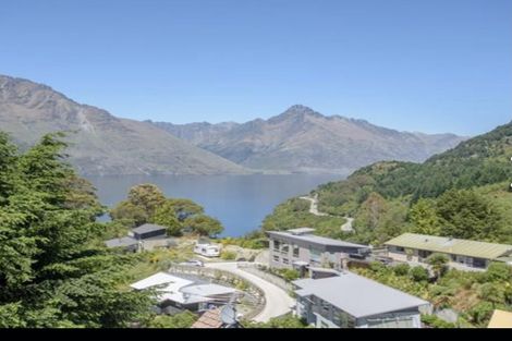 Photo of property in 18b Mackinnon Terrace, Sunshine Bay, Queenstown, 9300