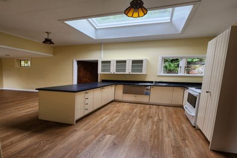 Photo of property in 140 Glenmore Street, Northland, Wellington, 6012